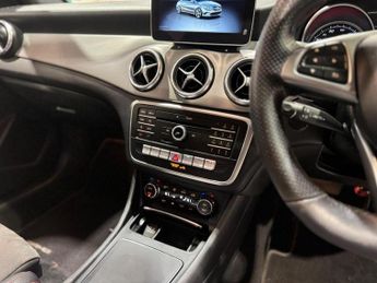 Mercedes-Benz CLA 2.1 CLA220d AMG Line Night Edition (Plus) Coupe 7G-DCT Euro 6 (s