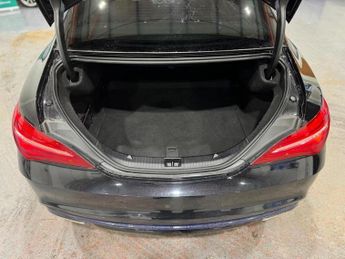 Mercedes-Benz CLA 2.1 CLA220d AMG Line Night Edition (Plus) Coupe 7G-DCT Euro 6 (s