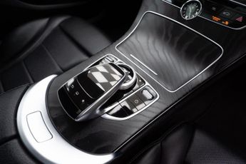Mercedes-Benz C Class 2.0 C200 AMG Line (Premium Plus) 7G-Tronic+ Euro 6 (s/s) 4dr