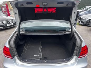 Mercedes-Benz E Class 2.1 E220 BlueTEC AMG Night Edition G-Tronic+ Euro 6 (s/s) 4dr