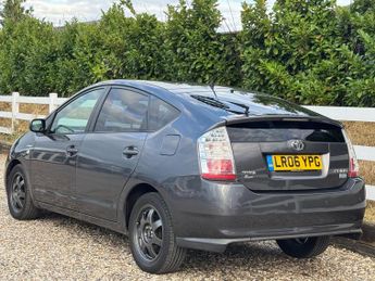 Toyota Prius 1.5 T Spirit CVT 5dr