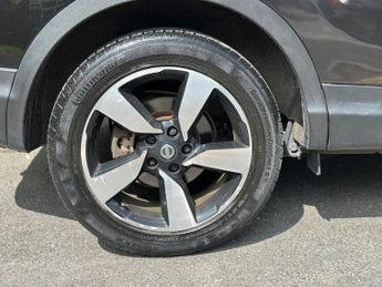 Nissan Qashqai 1.2 DIG-T N-Connecta XTRON 2WD Euro 6 (s/s) 5dr