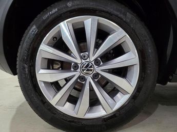 Volkswagen T-Roc 1.5 TSI EVO Design DSG Euro 6 (s/s) 5dr