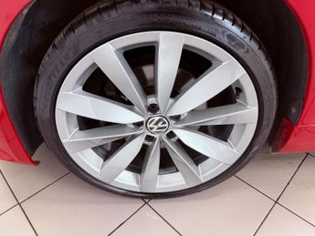 Volkswagen Scirocco 2.0 TDI R-Line DSG Euro 5 3dr (Leather, Nav)