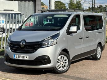 Renault Trafic 1.6 dCi 27 Sport Nav SWB Euro 6 5dr (9 Seat)