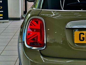 MINI Hatch 1.5 Cooper Exclusive Steptronic Euro 6 (s/s) 5dr