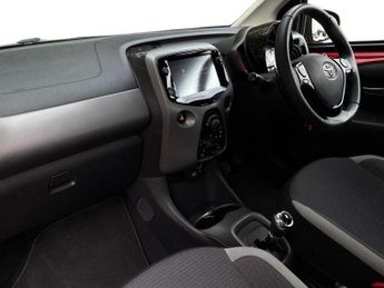 Toyota AYGO 1.0 VVT-i x-play x-shift Euro 6 5dr (Safety Sense)