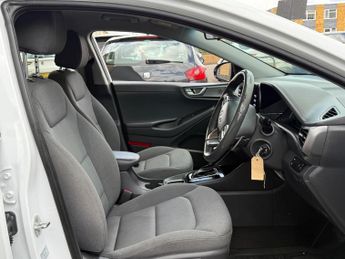Hyundai IONIQ 1.6 h-GDi Premium SE DCT Euro 6 (s/s) 5dr