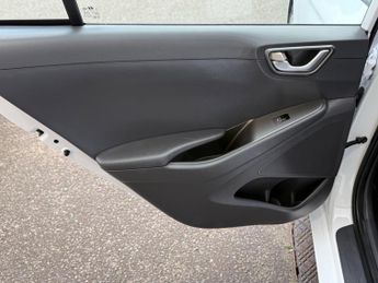Hyundai IONIQ 1.6 h-GDi Premium SE DCT Euro 6 (s/s) 5dr