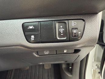 Hyundai IONIQ 1.6 h-GDi Premium SE DCT Euro 6 (s/s) 5dr
