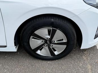 Hyundai IONIQ 1.6 h-GDi Premium SE DCT Euro 6 (s/s) 5dr