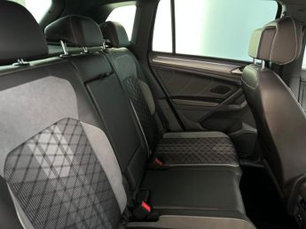 Volkswagen Tiguan 2.0 TDI R-Line DSG 4Motion Euro 6 (s/s) 5dr