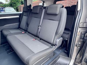 Toyota PROACE Verso 1.5D Shuttle Medium MPV MWB Euro 6 (s/s) 5dr (9 Seat)