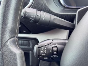 TOYOTA PROACE VERSO 1.5D Shuttle Medium MPV 5dr Diesel Manual MWB Euro 6 (s/s) (9 Se