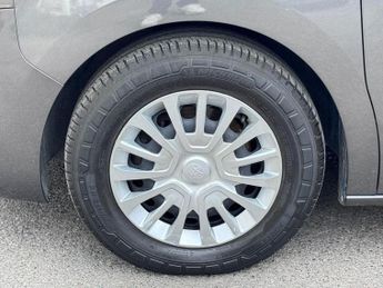 TOYOTA PROACE VERSO 1.5D Shuttle Medium MPV 5dr Diesel Manual MWB Euro 6 (s/s) (9 Se