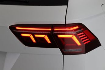 Volkswagen Tiguan 2.0 TDI Elegance DSG Euro 6 (s/s) 5dr