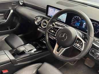 Mercedes-Benz A Class 1.5 A180d Sport (Premium) 7G-DCT Euro 6 (s/s) 5dr