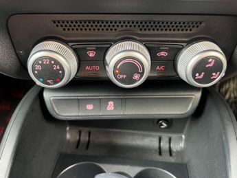 Audi A1 1.4 TFSI S line Sportback S Tronic Euro 5 (s/s) 5dr