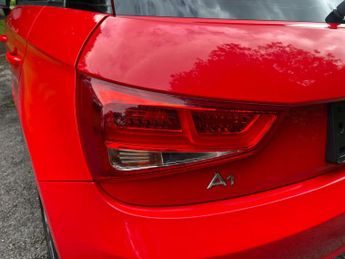 Audi A1 1.4 TFSI S line Sportback S Tronic Euro 5 (s/s) 5dr