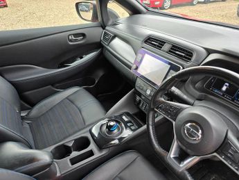 Nissan Leaf 40kWh N-Connecta Auto 5dr