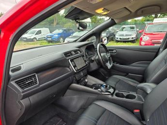 Nissan Leaf 40kWh N-Connecta Auto 5dr