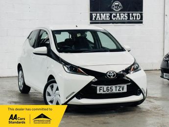Toyota AYGO 1.0 VVT-i x-play x-shift Euro 5 5dr Euro 5