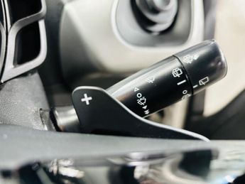 Toyota AYGO 1.0 VVT-i x-play x-shift Euro 5 5dr Euro 5