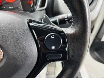Toyota AYGO 1.0 VVT-i x-play x-shift Euro 5 5dr Euro 5