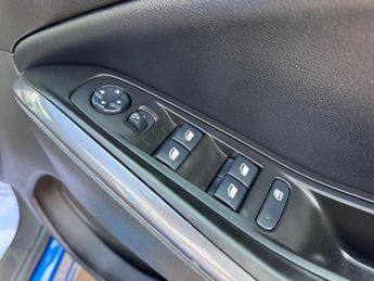 Vauxhall Grandland X 1.2 Turbo Elite Nav Auto Euro 6 (s/s) 5dr