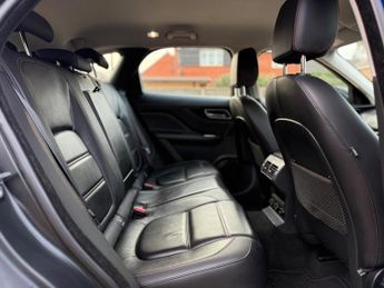 Jaguar F-PACE 2.0 D180 Prestige Auto AWD Euro 6 (s/s) 5dr