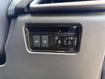 Jaguar F-PACE 2.0 D180 Prestige Auto AWD Euro 6 (s/s) 5dr