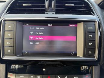 Jaguar F-PACE 2.0 D180 Prestige Auto AWD Euro 6 (s/s) 5dr
