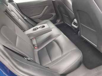 Tesla Model 3 Standard Range Plus Auto RWD 4dr