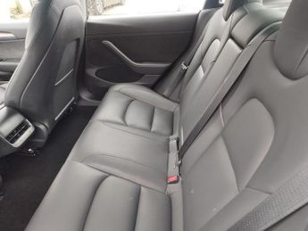 Tesla Model 3 Standard Range Plus Auto RWD 4dr