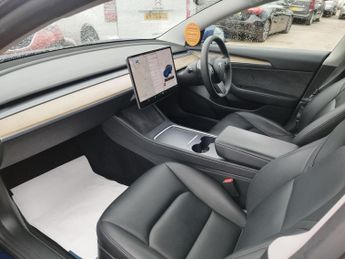 Tesla Model 3 Standard Range Plus Auto RWD 4dr