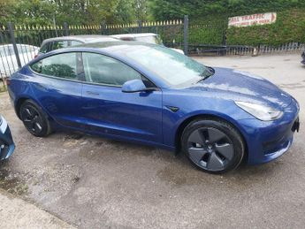 Tesla Model 3 Standard Range Plus Auto RWD 4dr