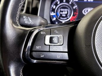 Volkswagen Golf 2.0 TSI R DSG 4Motion Euro 6 (s/s) 5dr