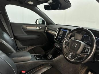 Volvo XC40 2.0 B4 MHEV R-Design Auto AWD Euro 6 (s/s) 5dr