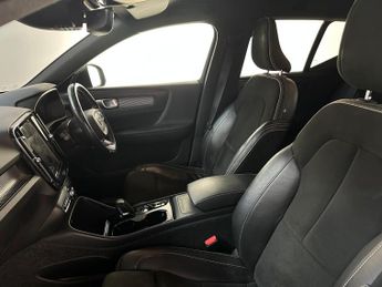 Volvo XC40 2.0 B4 MHEV R-Design Auto AWD Euro 6 (s/s) 5dr