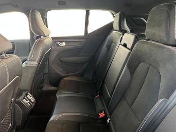 Volvo XC40 2.0 B4 MHEV R-Design Auto AWD Euro 6 (s/s) 5dr