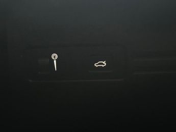 Volvo XC40 2.0 B4 MHEV R-Design Auto AWD Euro 6 (s/s) 5dr