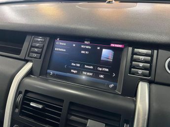 Land Rover Discovery Sport 2.0 TD4 HSE Black Auto 4WD Euro 6 (s/s) 5dr