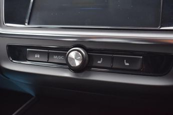 MG MG5 61.1kWh Exclusive Long Range Auto 5dr