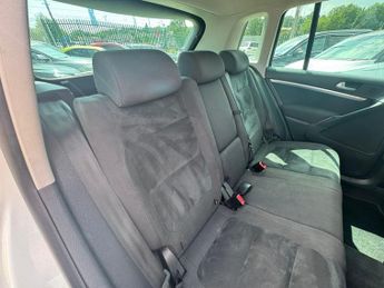 Volkswagen Tiguan 2.0 TDI BlueMotion Tech Match DSG 4WD Euro 5 (s/s) 5dr