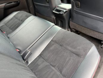 Toyota Hilux 2.8 D-4D GR SPORT Auto 4WD Euro 6 (s/s) 4dr