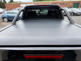 Toyota Hilux 2.8 D-4D GR SPORT Auto 4WD Euro 6 (s/s) 4dr