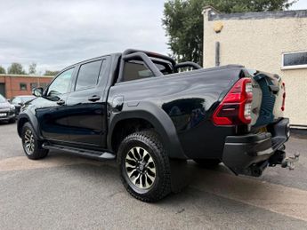 Toyota Hilux 2.8 D-4D GR SPORT Auto 4WD Euro 6 (s/s) 4dr