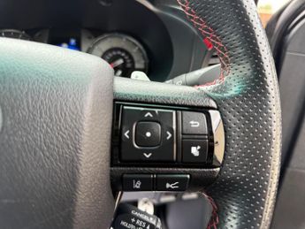 Toyota Hilux 2.8 D-4D GR SPORT Auto 4WD Euro 6 (s/s) 4dr