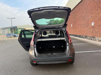 Renault Scenic 1.5 dCi Dynamique TomTom EDC Euro 5 5dr