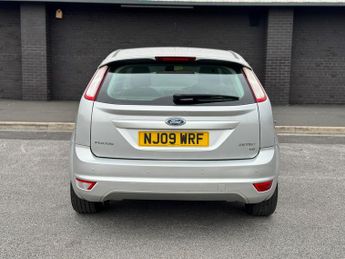 Ford Focus 1.6 Zetec 5dr